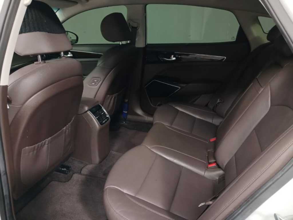 KIA K7 - Vista 8
