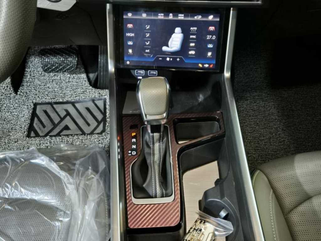 Ssangyong Torres - Vista 12