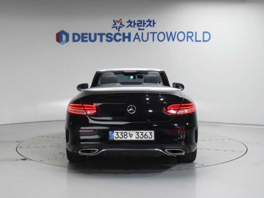 Mercedes Benz C Class - Vista 4