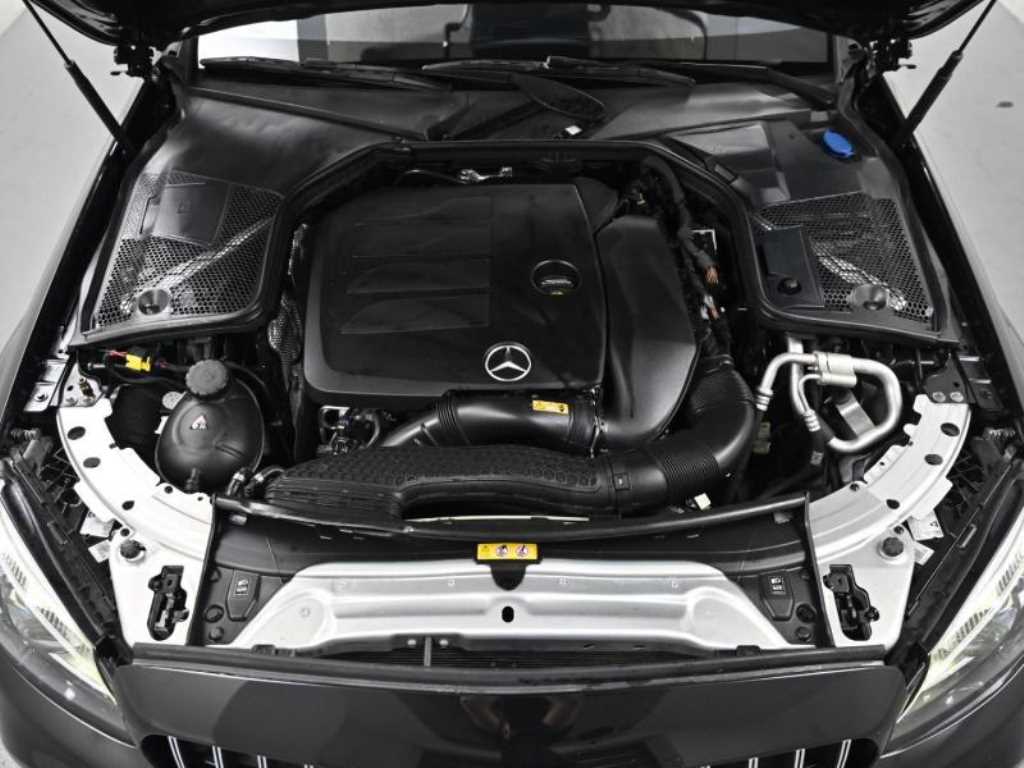 Mercedes Benz C Class - Vista 6