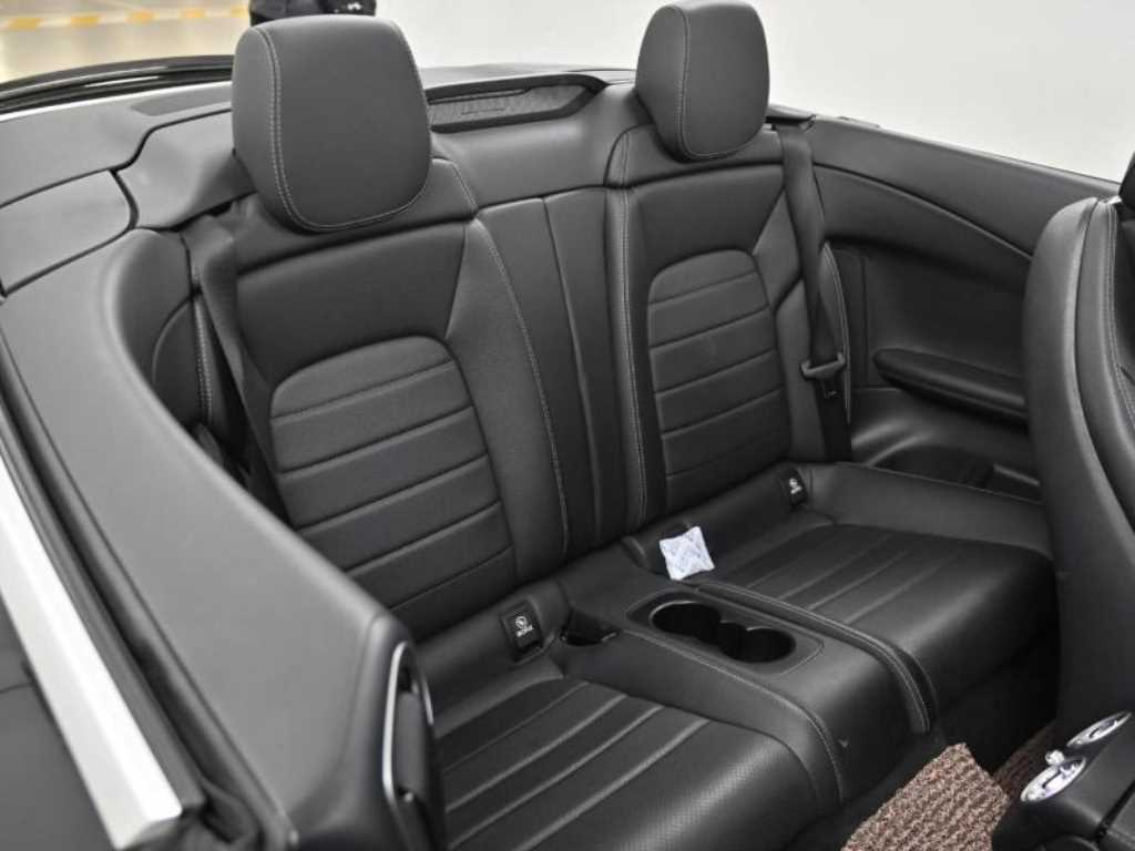 Mercedes Benz C Class - Vista 12