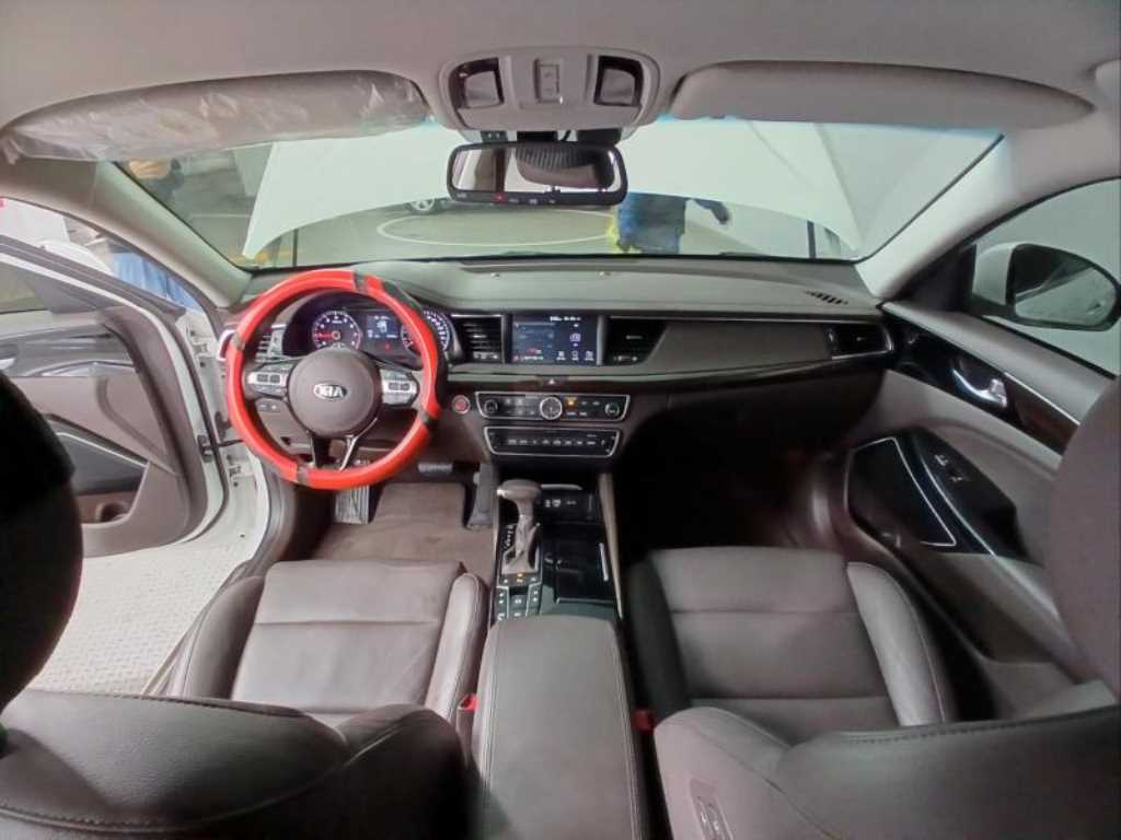 KIA K7 - Vista 6