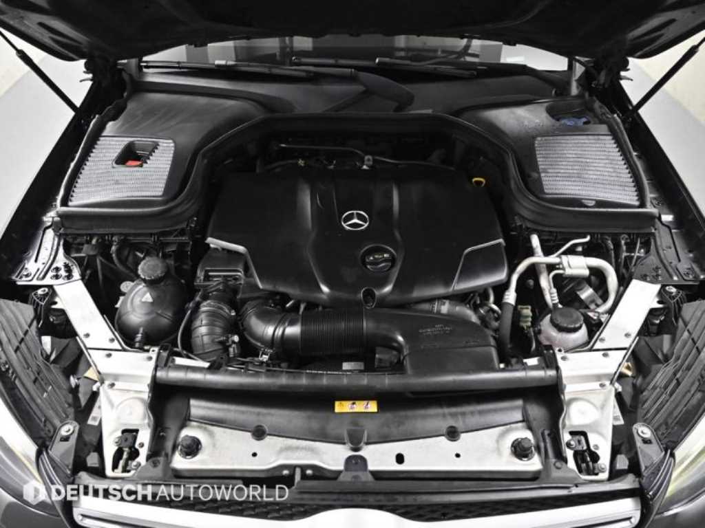 Mercedes Benz GLC Class - Vista 6