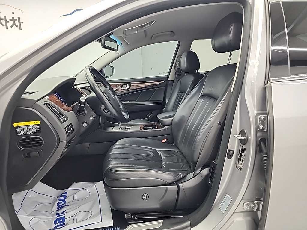 HYUNDAI Equus - Vista 11