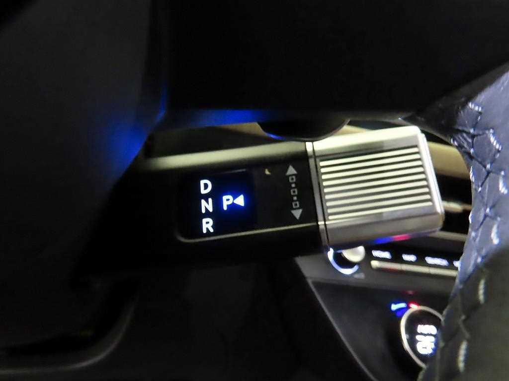 HYUNDAI Sonata - Vista 12