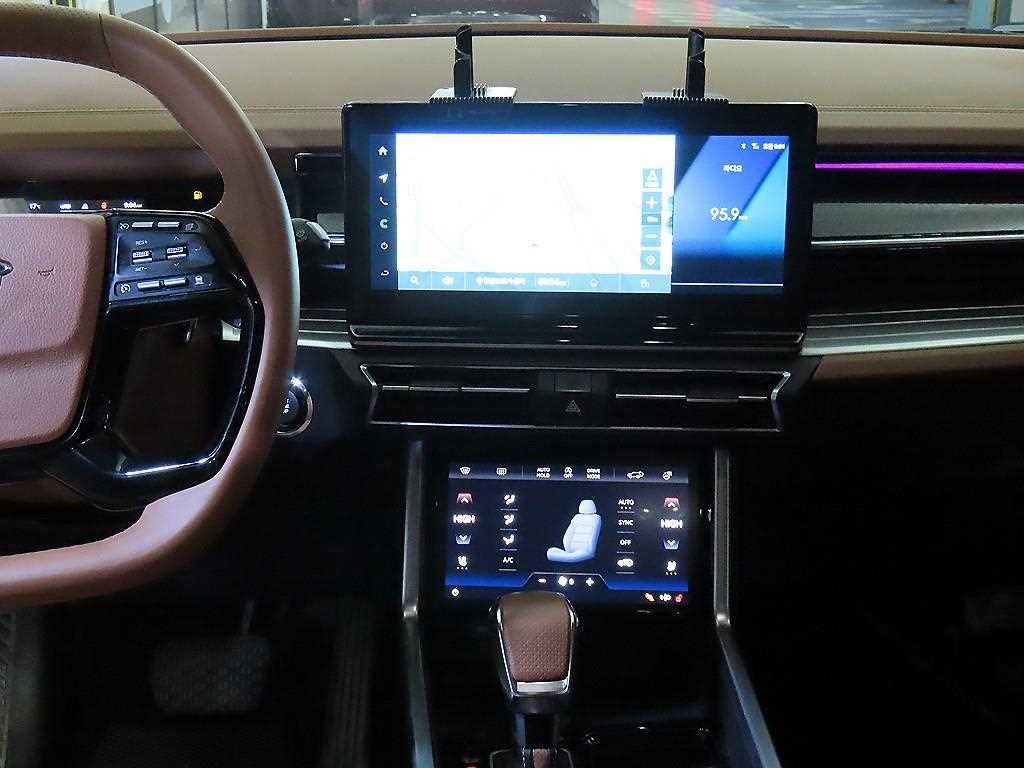 Ssangyong Torres - Vista 11