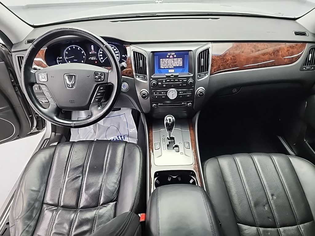 HYUNDAI Equus - Vista 7