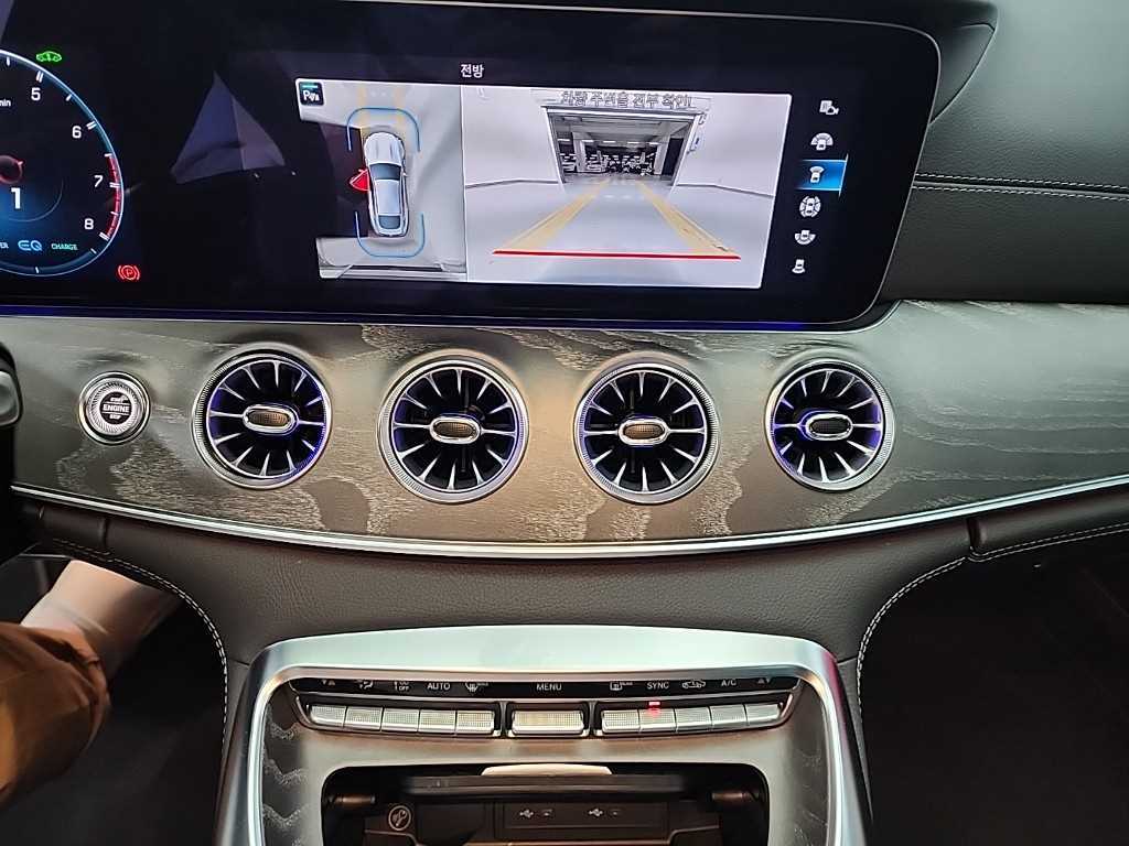 Mercedes Benz AMG GT - Vista 10