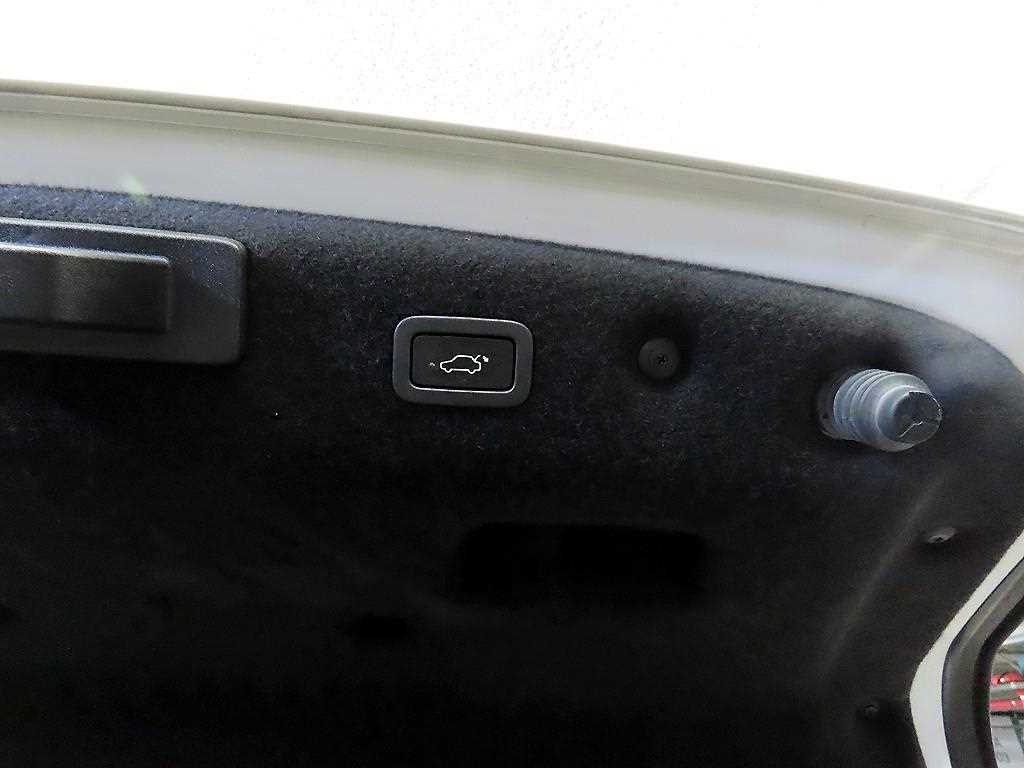 Jaguar XF 2017 Blanco - Importación desde Corea - HF Imports Iquique - Foto 17