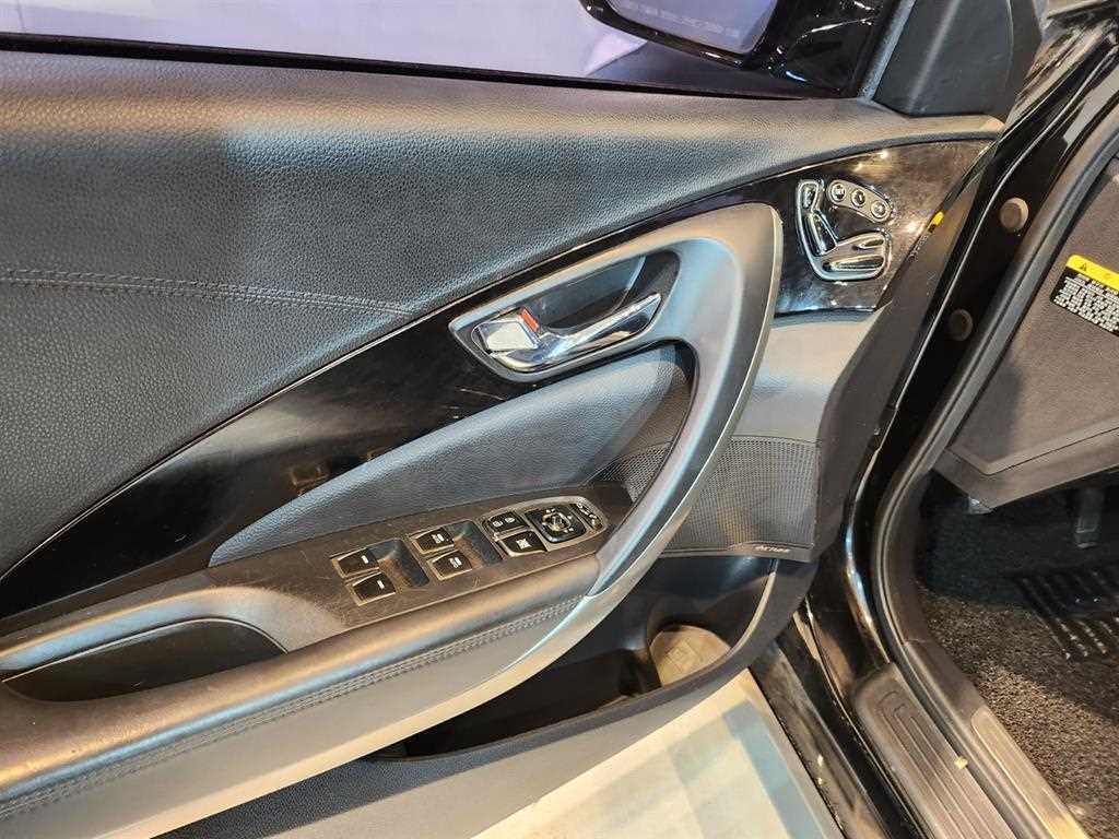 HYUNDAI Grandeur - Vista 11