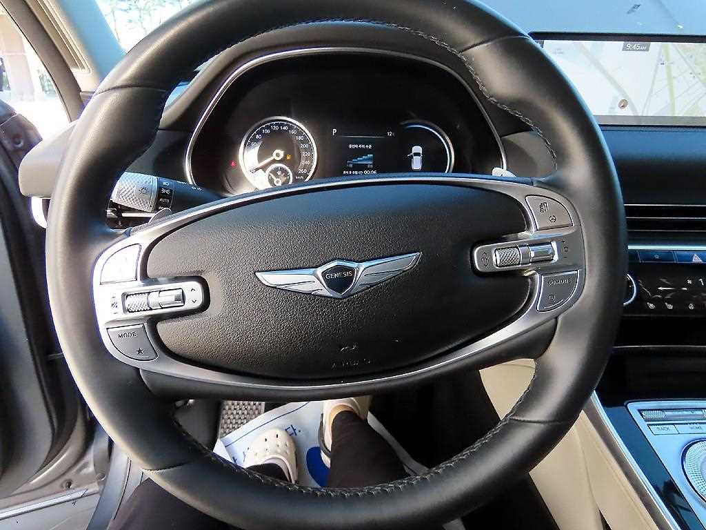 Genesis GV80 - Vista 8