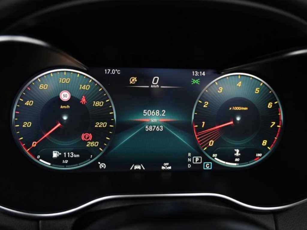 Mercedes Benz C Class - Vista 8