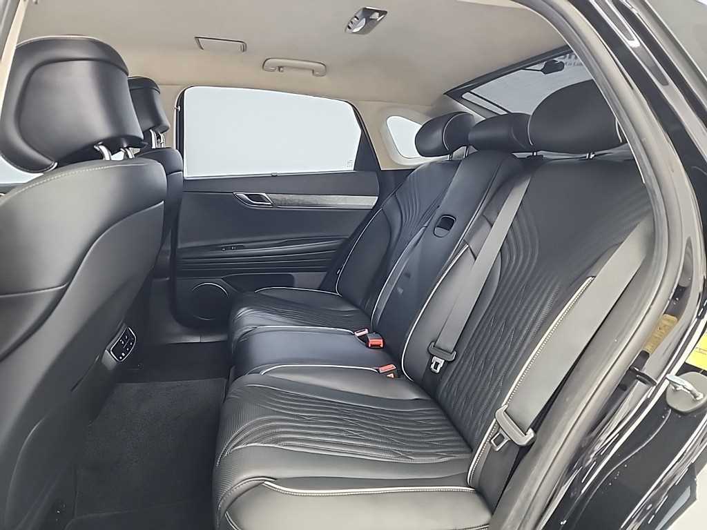 Genesis G80 - Vista 12