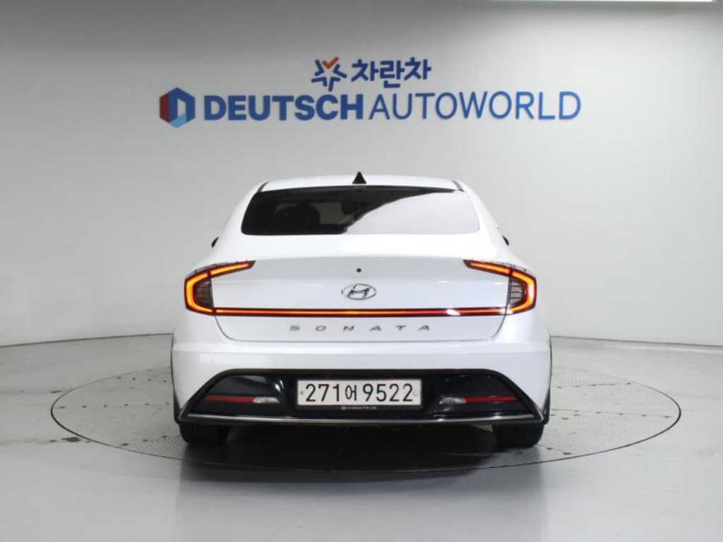 HYUNDAI Sonata - Vista 4