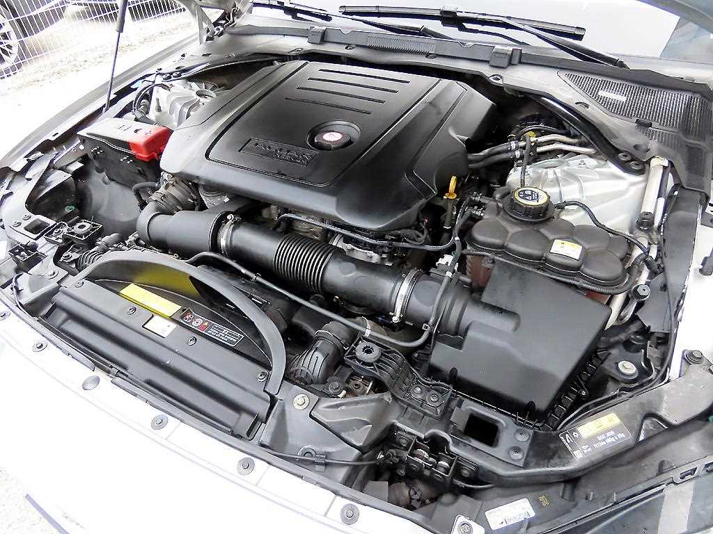 Jaguar XF 2018 Plateado - Importación desde Corea - HF Imports Iquique - Foto 19