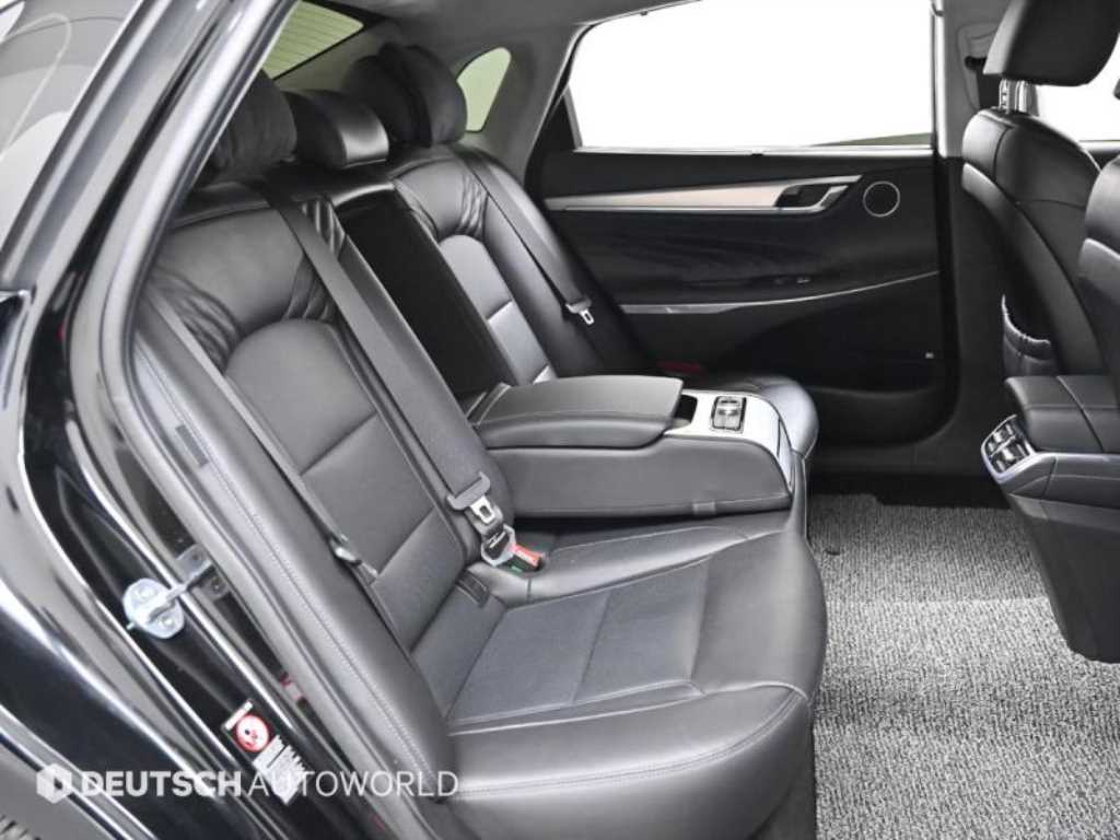 HYUNDAI Grandeur - Vista 10