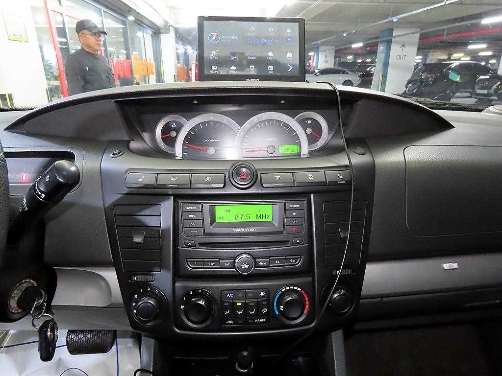 Ssangyong Rodius - Vista 11