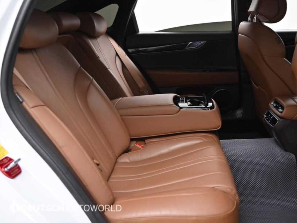 Genesis G80 - Vista 12