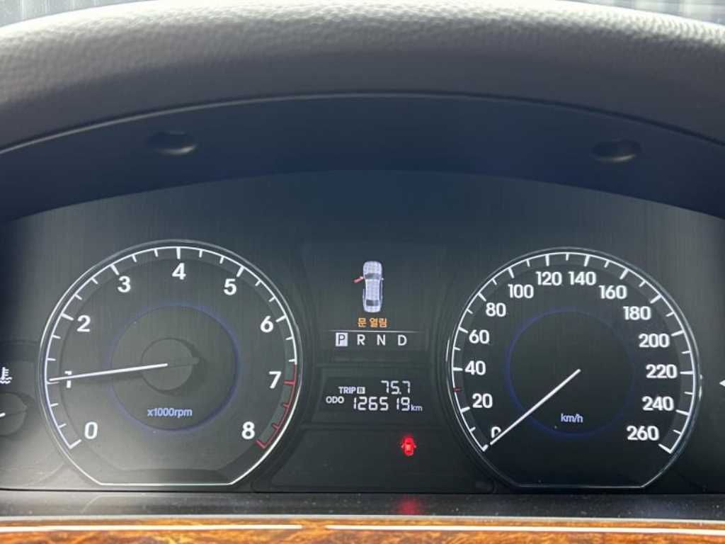 HYUNDAI Equus 2010 Negro - Importación desde Corea - HF Imports Iquique - Foto 17