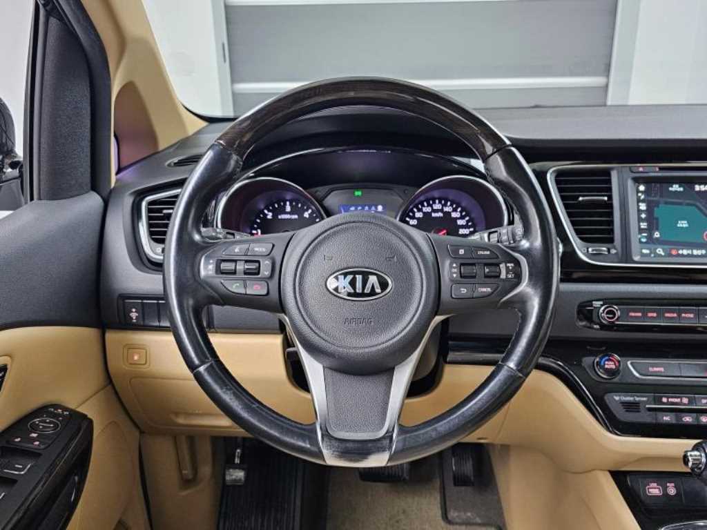 KIA Carnival 2016 Negro - Importación desde Corea - HF Imports Iquique - Foto 13