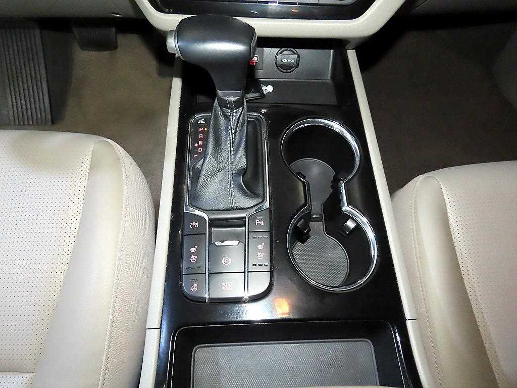 KIA Carnival - Vista 10