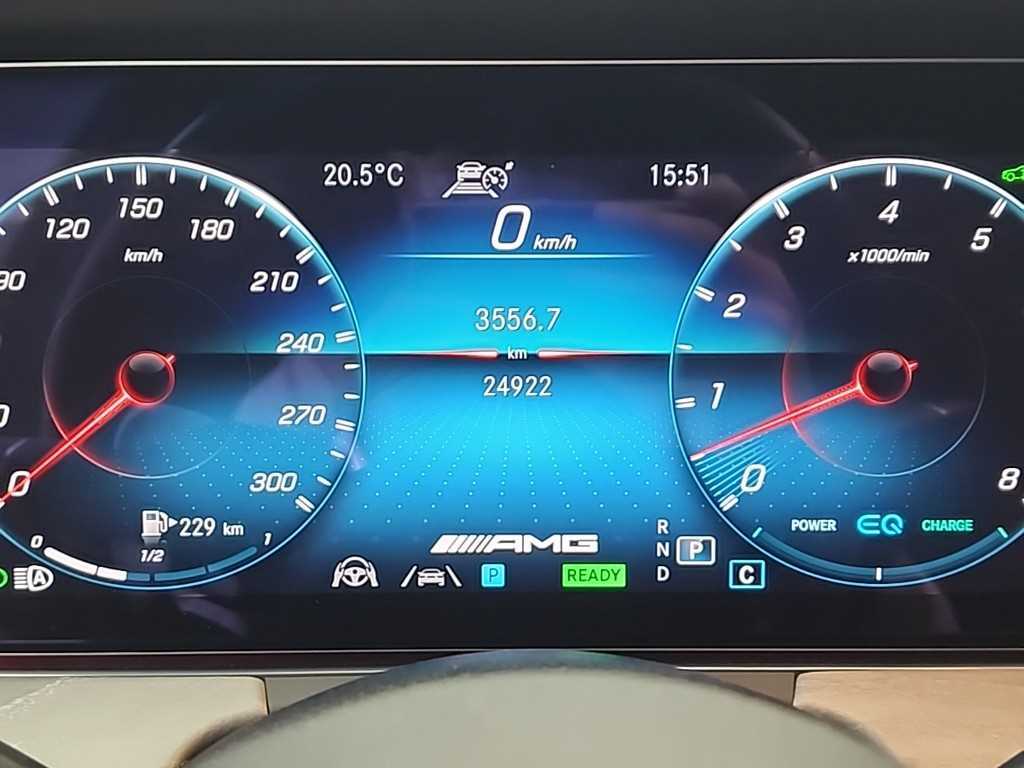 Mercedes Benz AMG GT - Vista 6