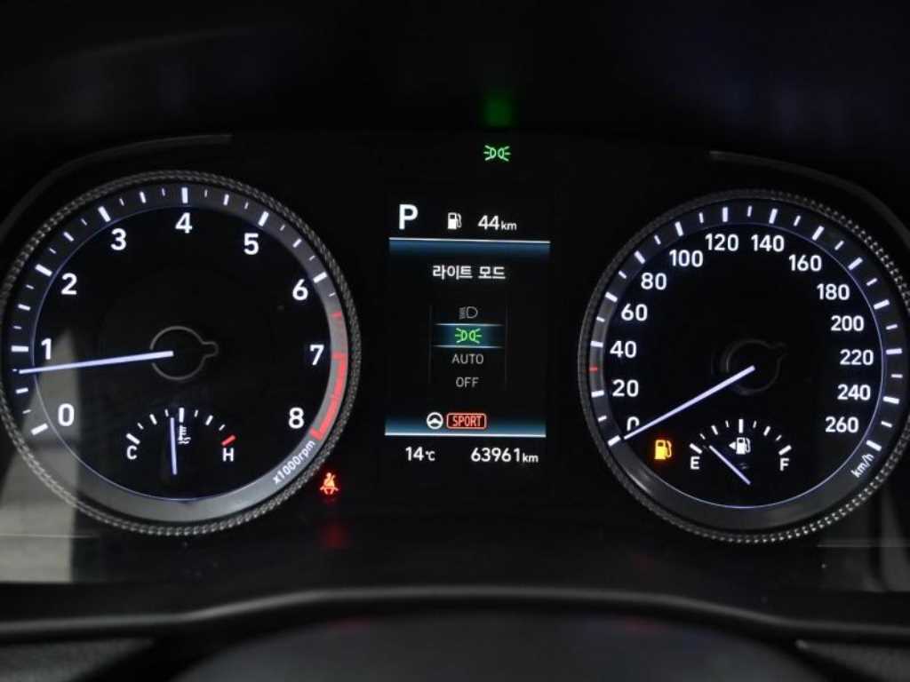 HYUNDAI Sonata - Vista 8