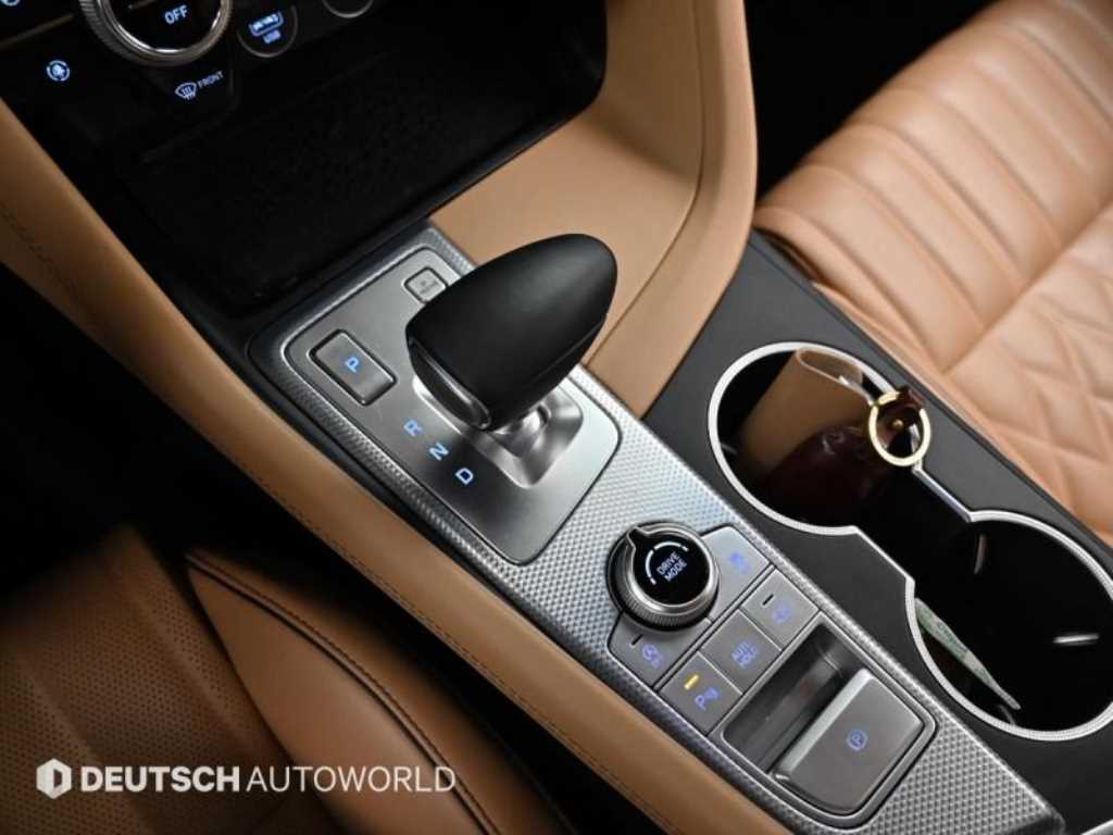 Genesis G70 - Vista 9