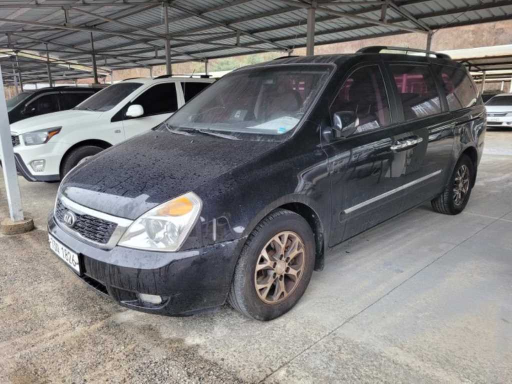 KIA Carnival - Vista 5