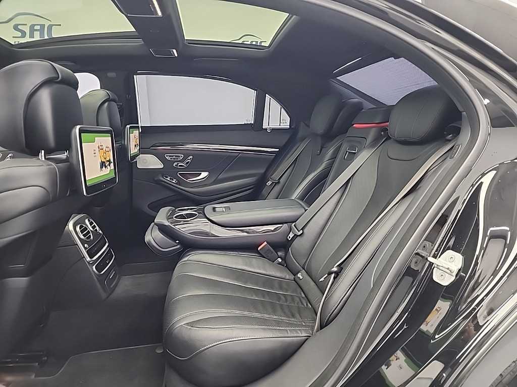 Mercedes Benz S Class - Vista 12