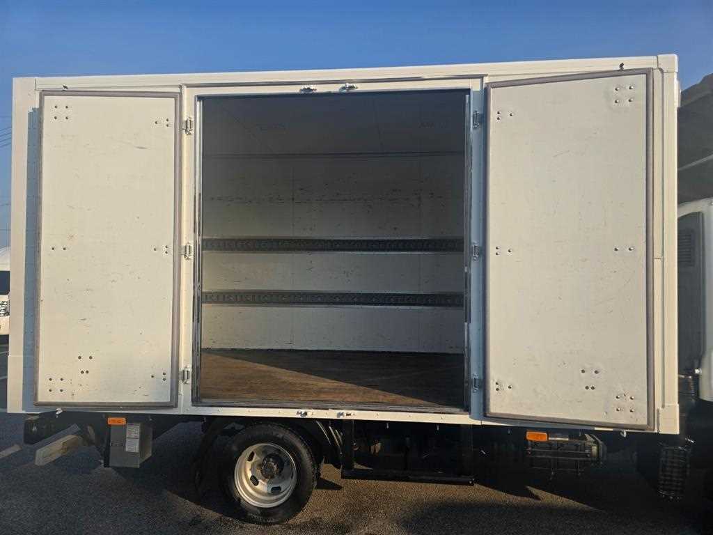 medium and large cargo truck 2023 Blanco - Importación desde Corea - HF Imports Iquique - Foto 13