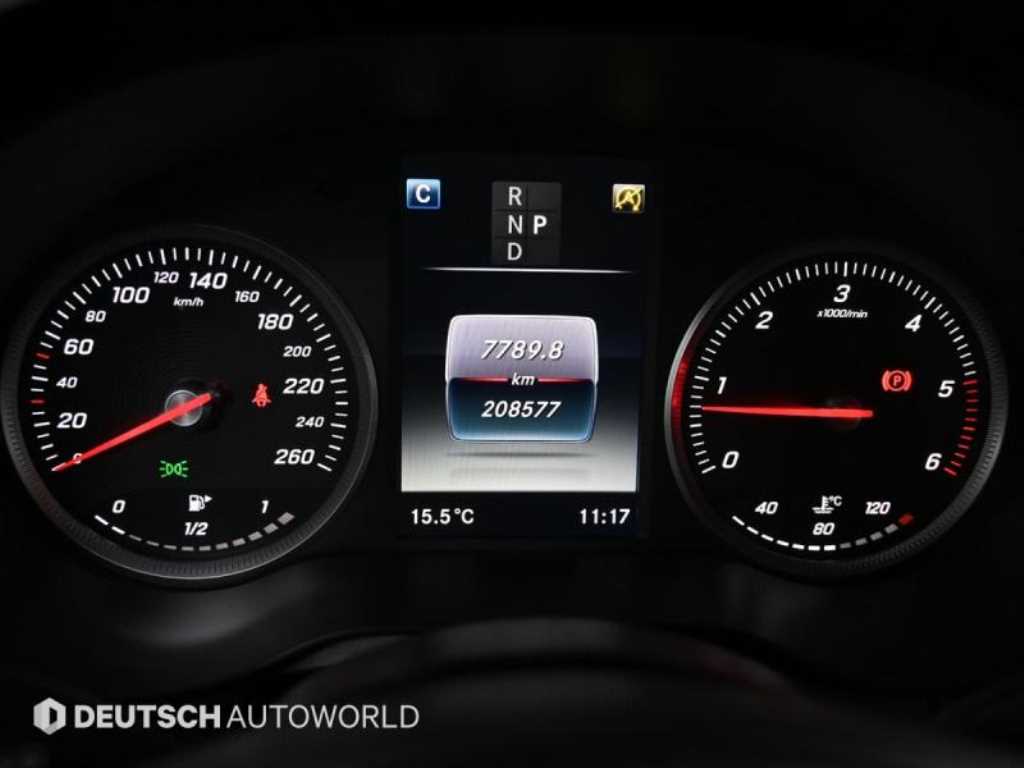 Mercedes Benz GLC Class - Vista 8