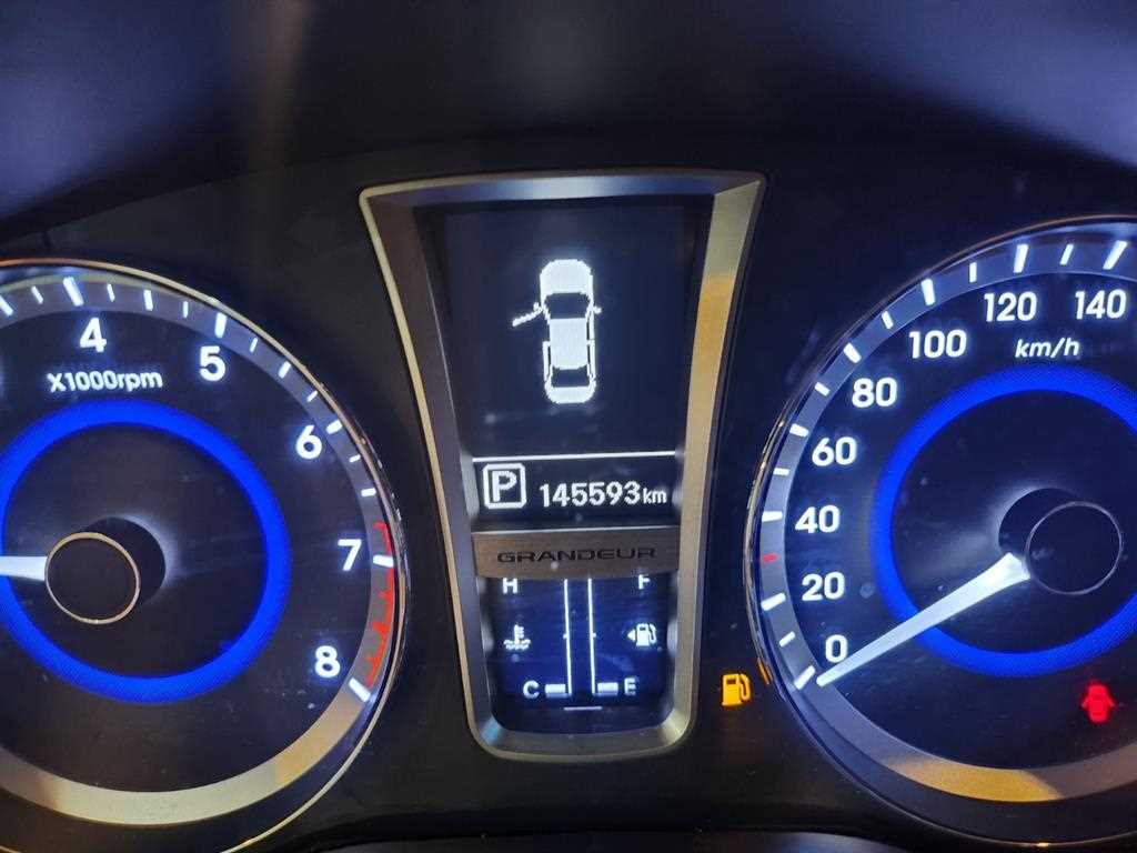 HYUNDAI Grandeur - Vista 12