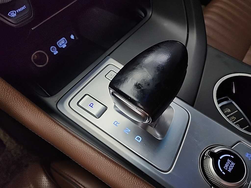 Genesis G70 - Vista 8