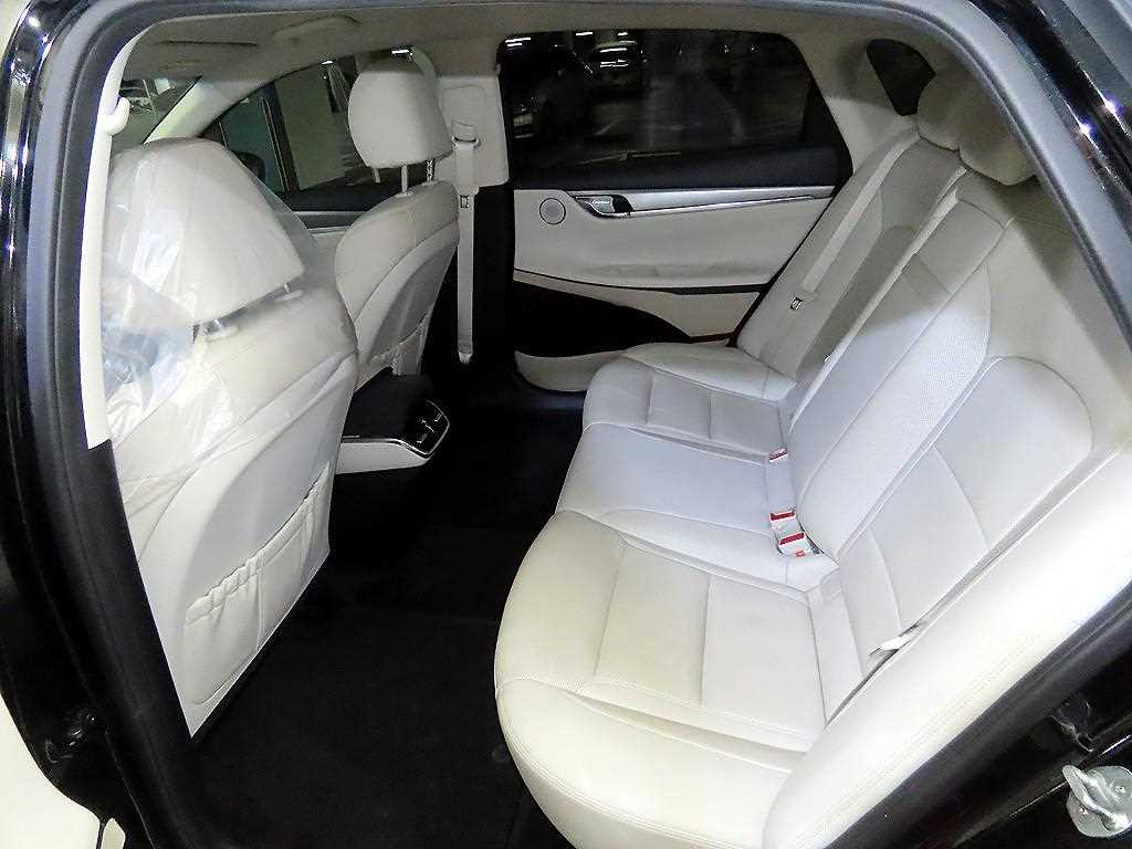 HYUNDAI Grandeur - Vista 7