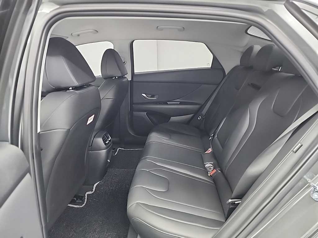 HYUNDAI Avante - Vista 12