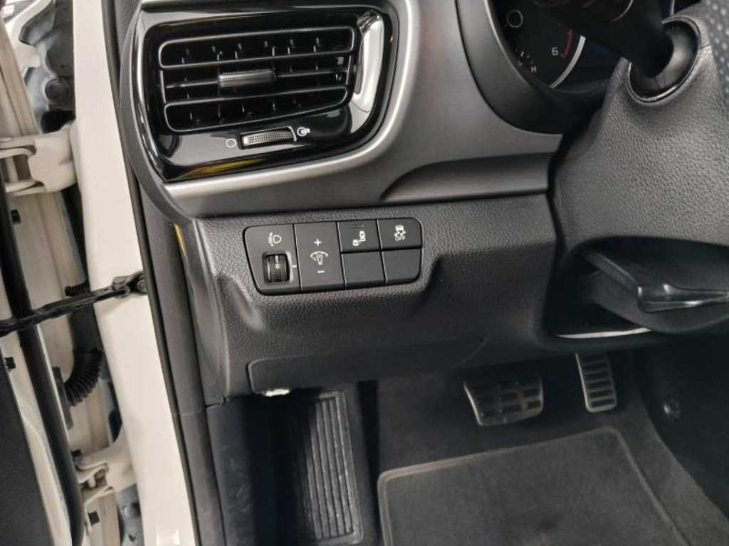 KIA Stonic - Vista 12