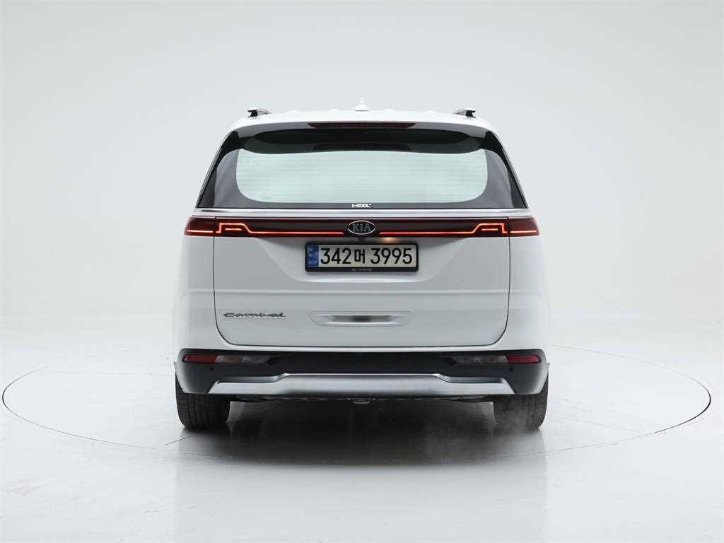 KIA Carnival - Vista 5
