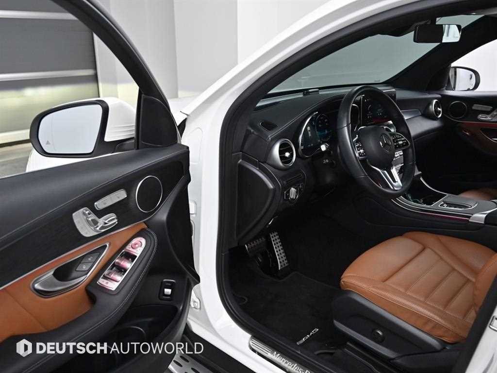 Mercedes Benz GLC Class - Vista 11