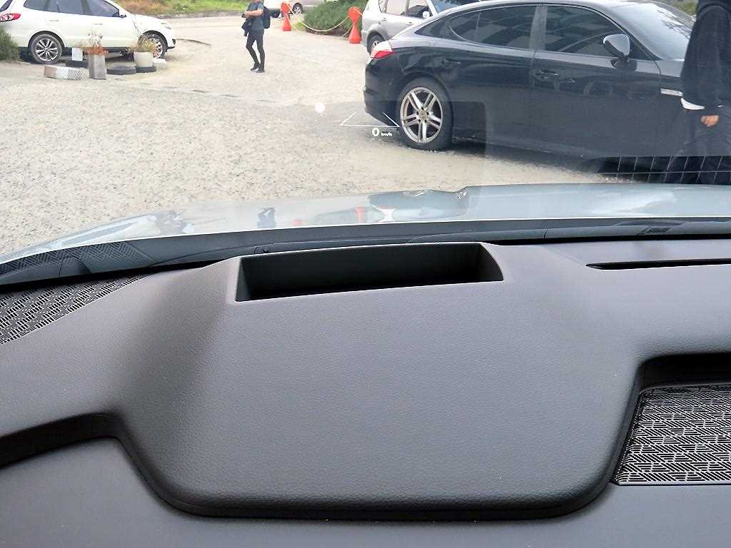 KIA Carnival - Vista 11