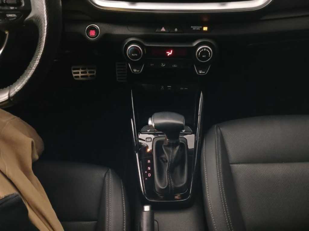 KIA Stonic 2018 Blanco - Importación desde Corea - HF Imports Iquique - Foto 15