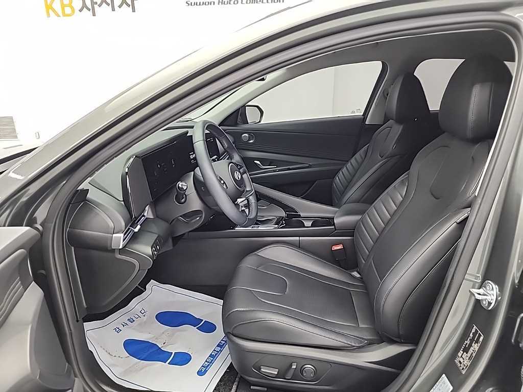 HYUNDAI Avante - Vista 11