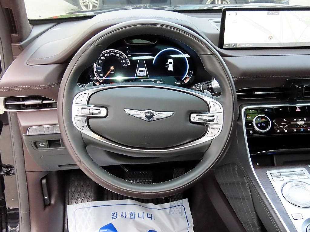 Genesis GV80 - Vista 8