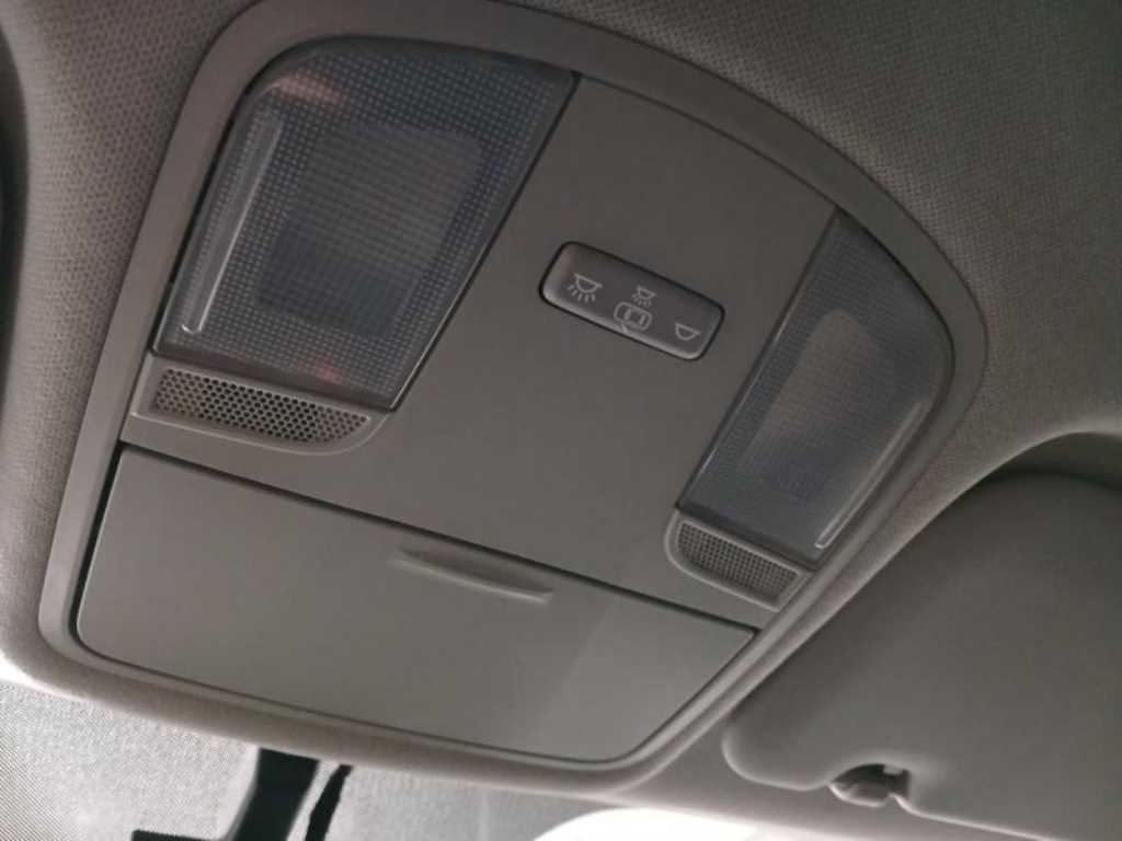 KIA Stonic 2018 Blanco - Importación desde Corea - HF Imports Iquique - Foto 16