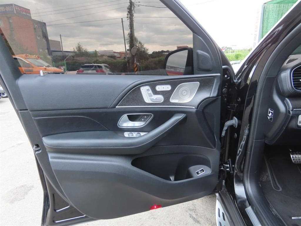 Mercedes Benz GLS Class - Vista 6