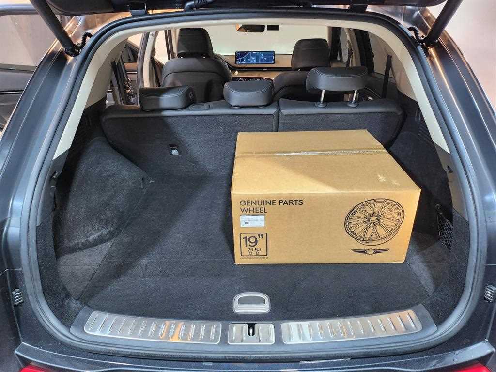 Genesis GV70 - Vista 5