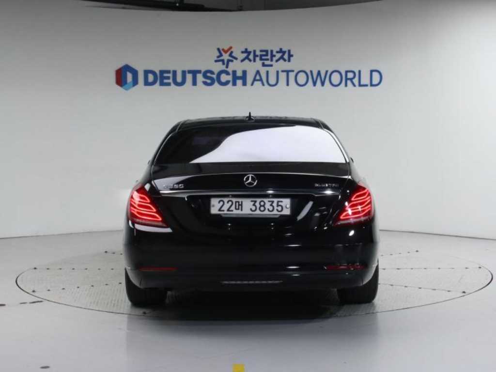 Mercedes Benz S Class - Vista 4
