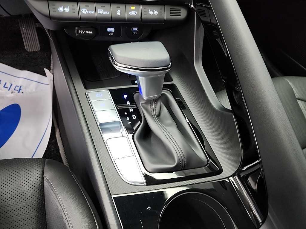 HYUNDAI Avante - Vista 8