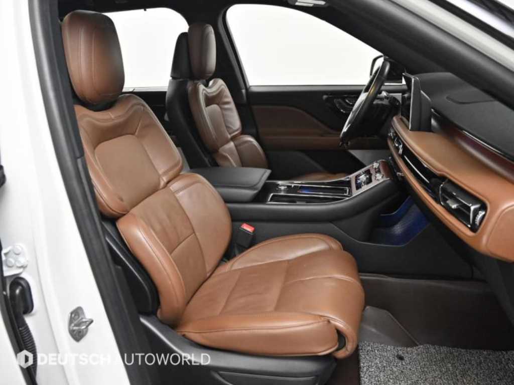 Lincoln Aviator - Vista 10