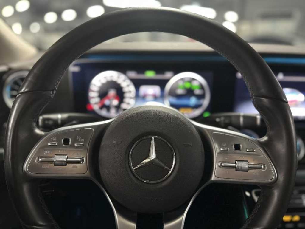 Mercedes Benz CLS Class - Vista 9